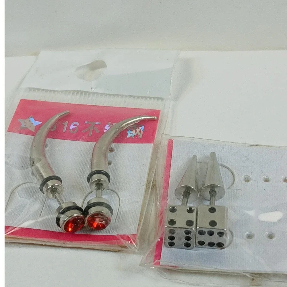 Vintage Surgical Steel 18G Earring Set Ruby Red Horn Spike‎ Dice Deadstock New